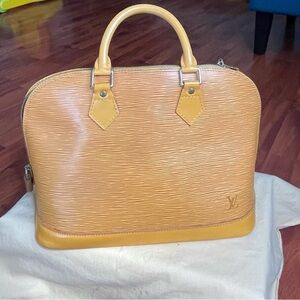 Louis Vuitton Vintage Alma MM Epi Leather Handbag